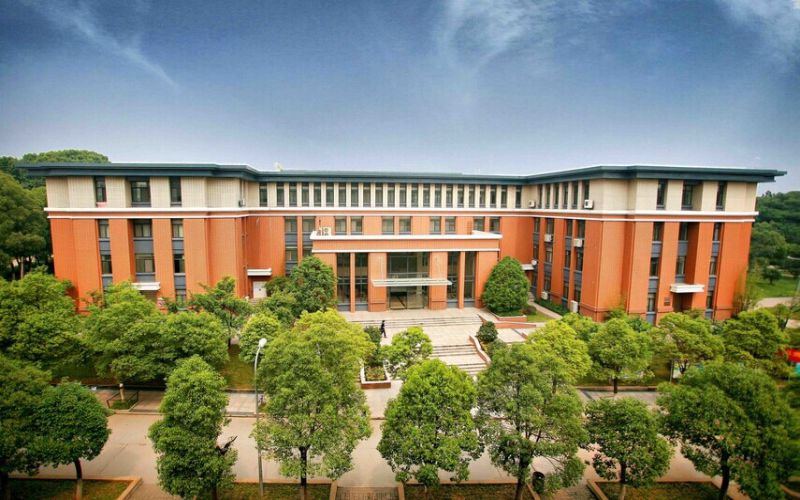 武汉外语外事职业学院