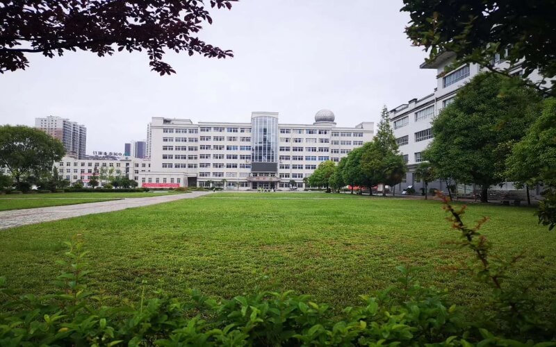 陇南师范学院