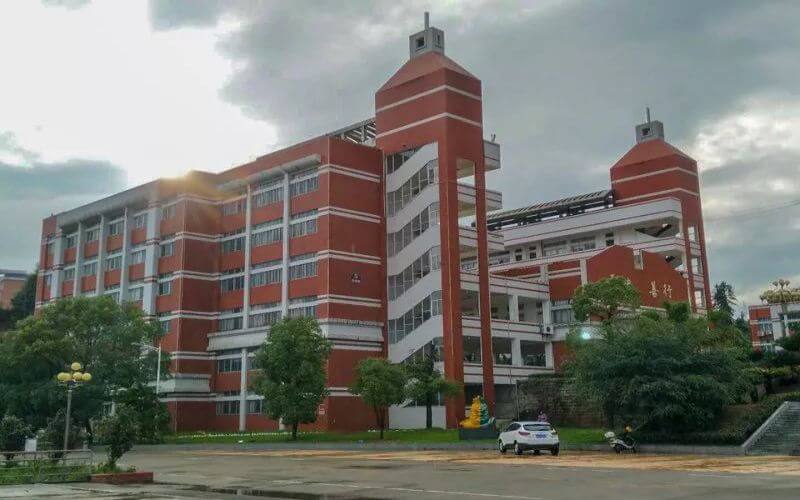 泉州工艺美术职业学院