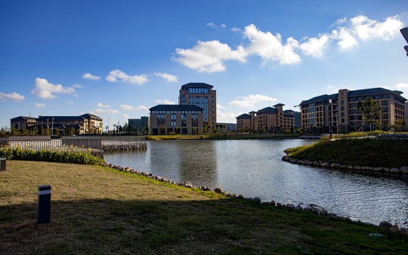 浙江东方职业技术学院