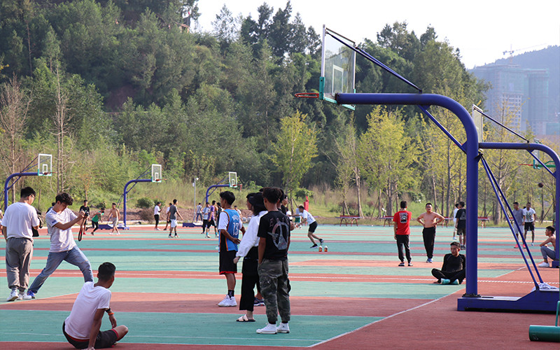 巴中职业技术学院