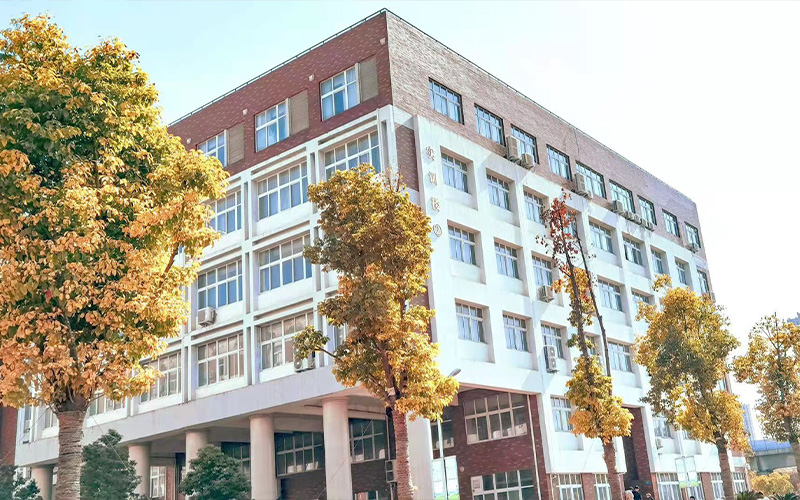 河南应用技术职业学院