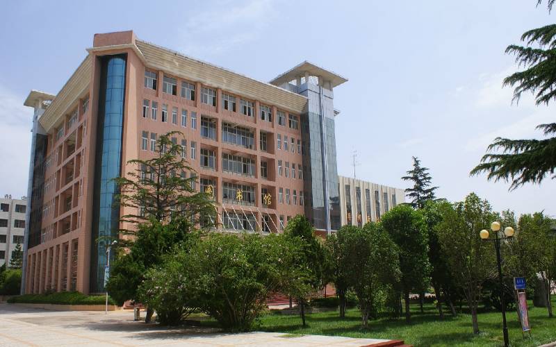 平顶山工业职业技术学院