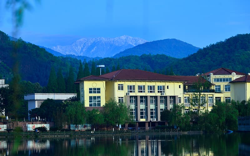 成都外国语学院