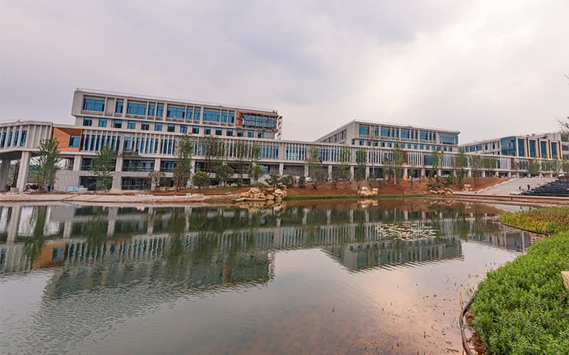 成都外国语学院