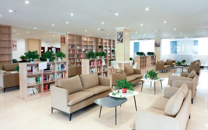 云南商务职业学院