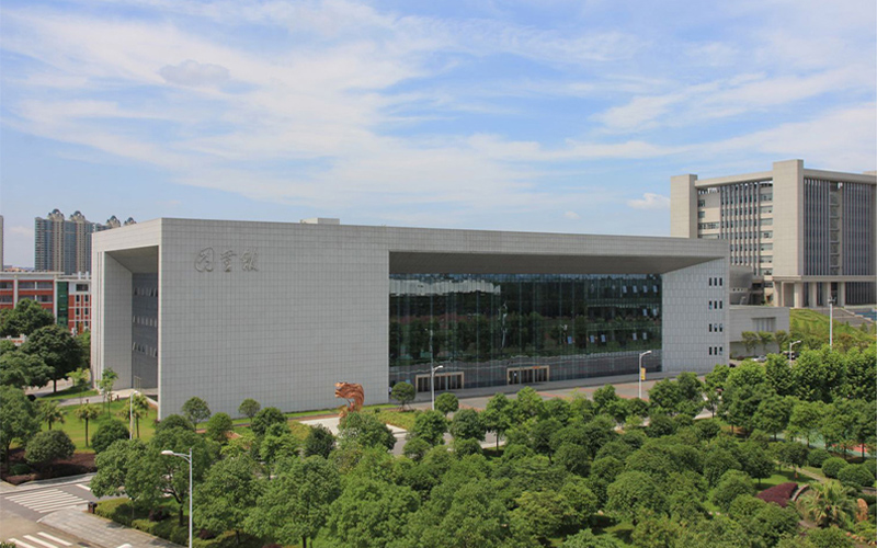 中国人民解放军国防科技大学