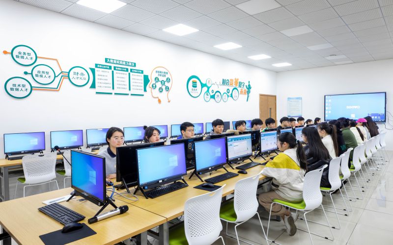 杭州万向职业技术学院