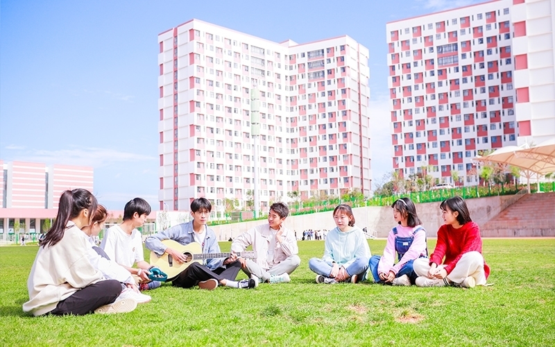 云南医药健康职业学院