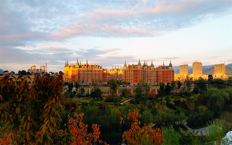 贵州黔南科技学院