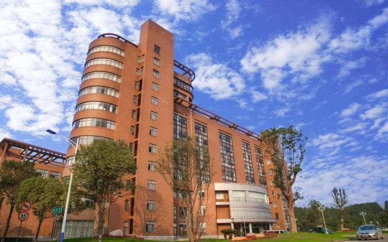 景德镇陶瓷大学