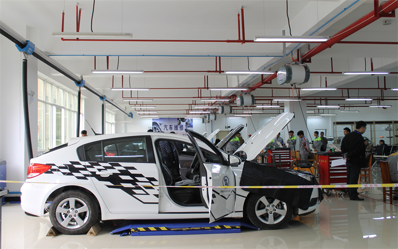 贵州电子科技职业学院