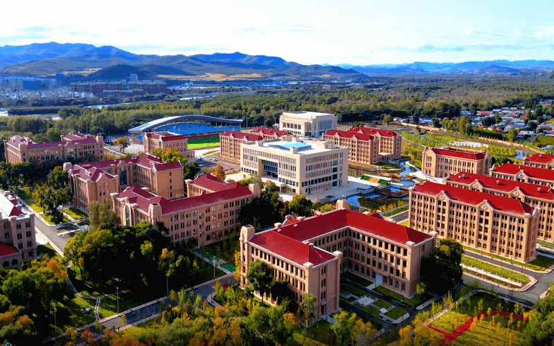 扎兰屯职业学院