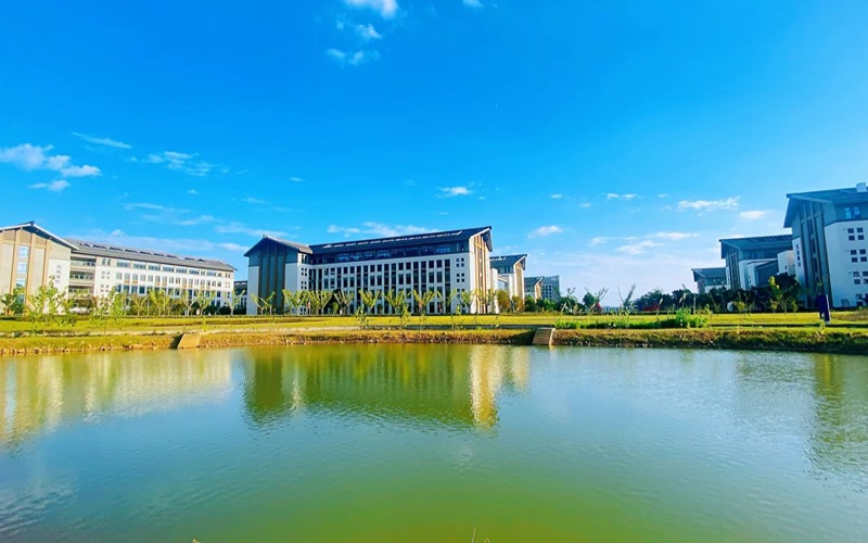 镇江市高等专科学校