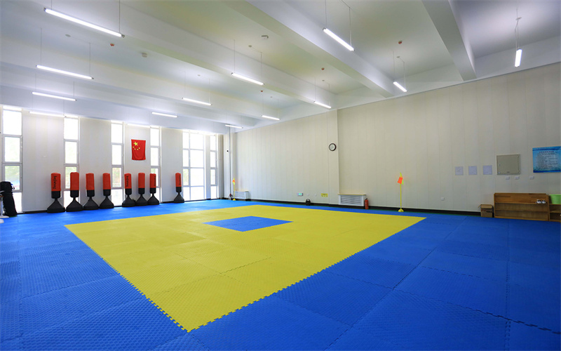 哈尔滨华德学院