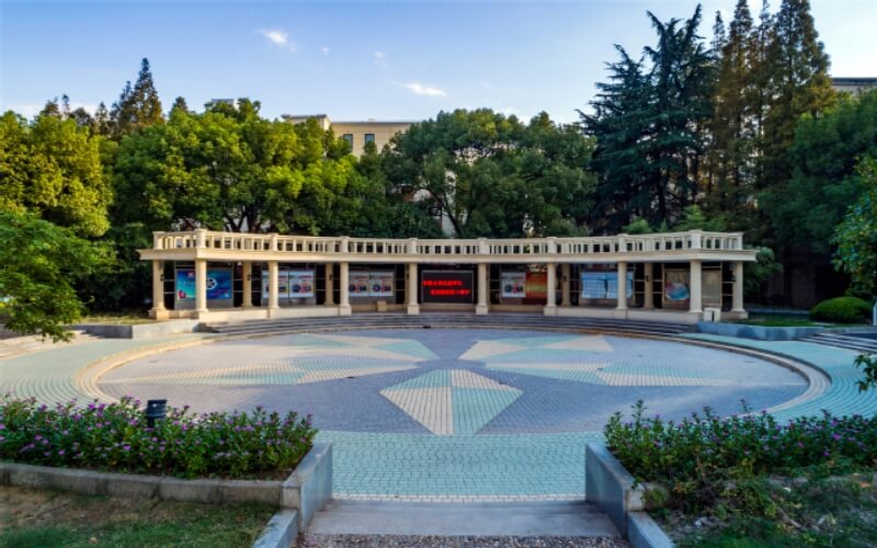 上海现代化工职业学院