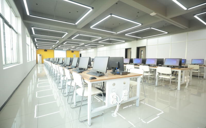 中南林业科技大学涉外学院