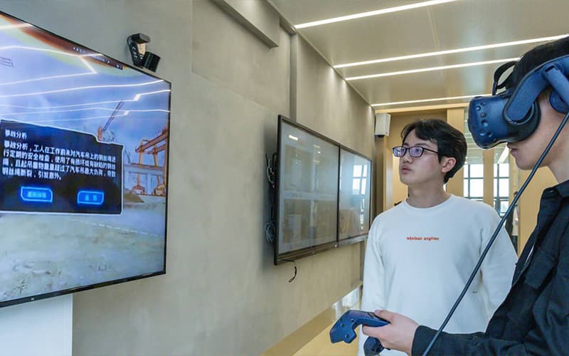 四川大学锦江学院