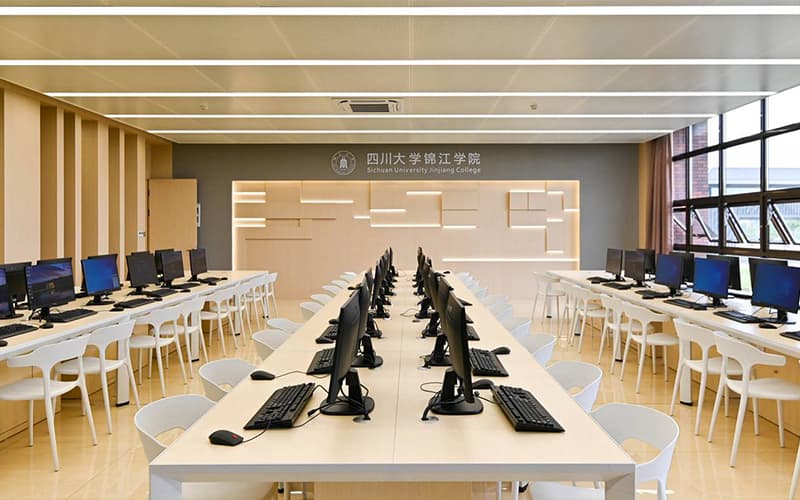 四川大学锦江学院