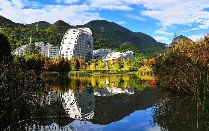 六盘水师范学院