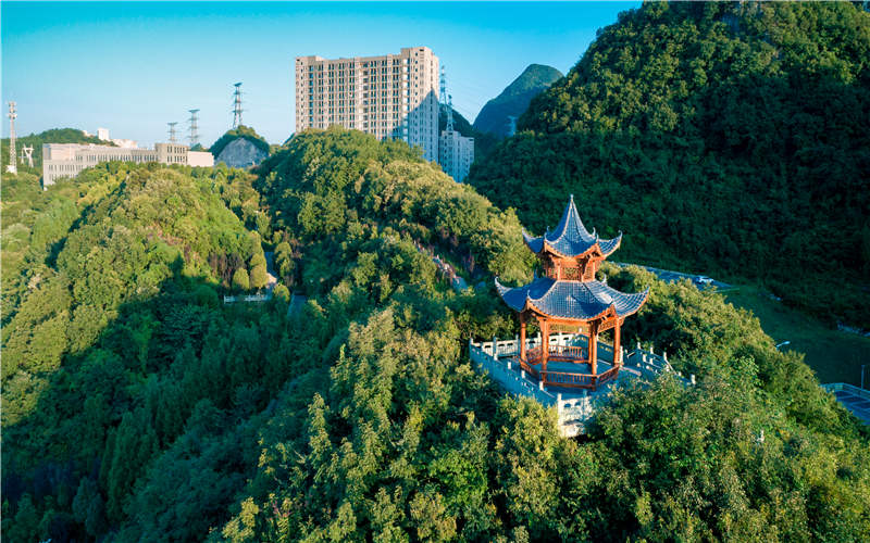 六盘水师范学院