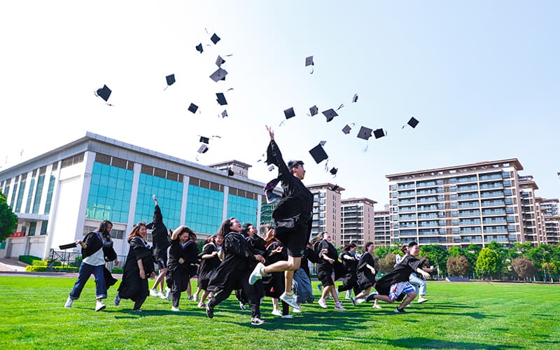 云南医药健康职业学院