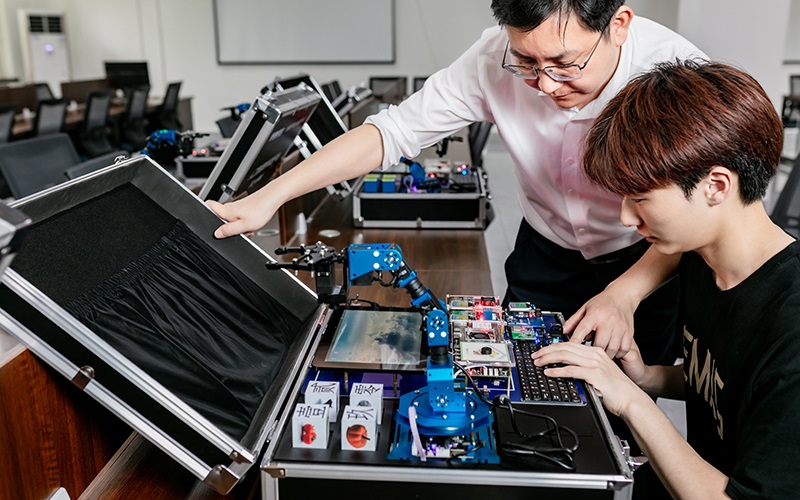 成都理工大学工程技术学院