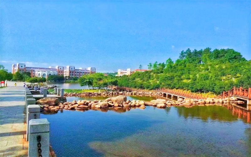 赣州师范高等专科学校