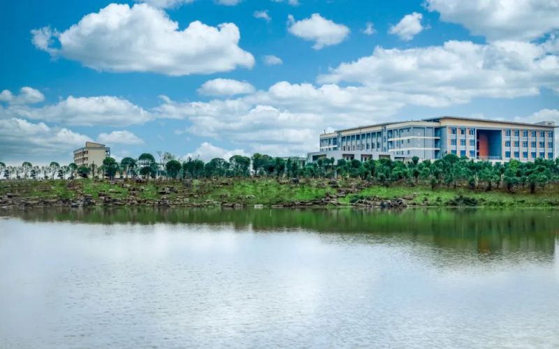 桂林信息工程职业学院