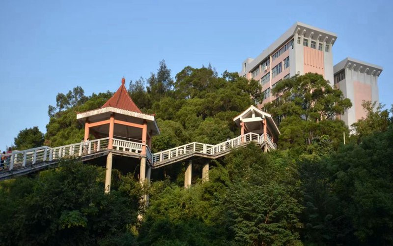 福建技术师范学院