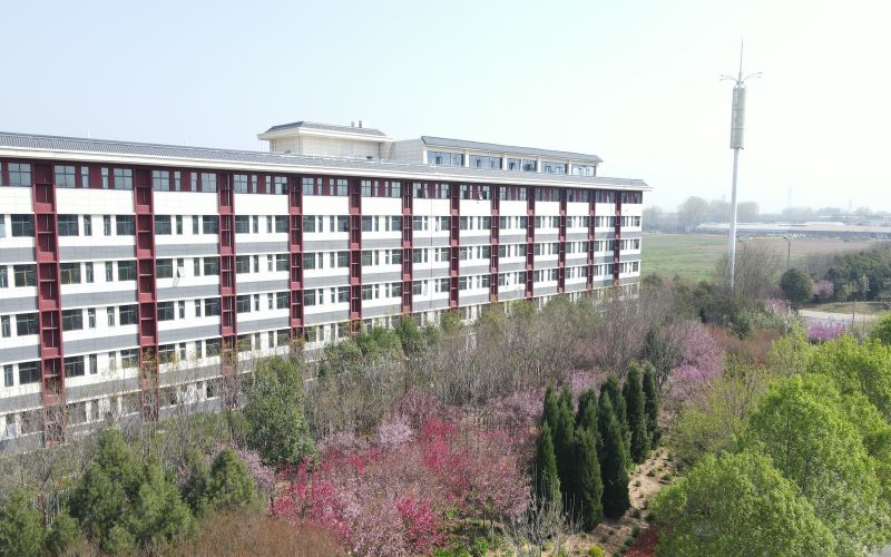 洛阳商业职业学院