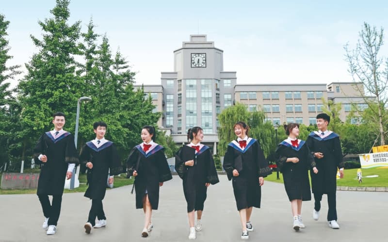 成都银杏酒店管理学院