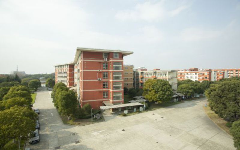 上海震旦职业学院