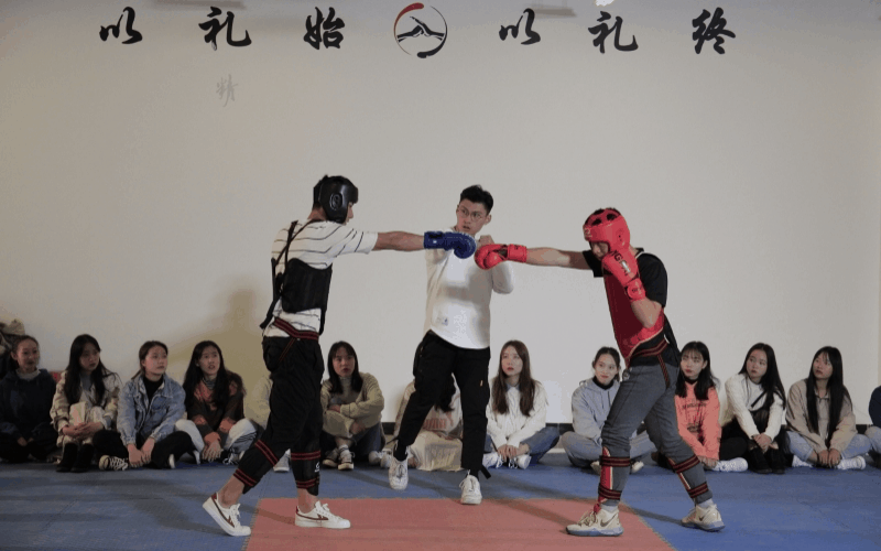 德阳科贸职业学院