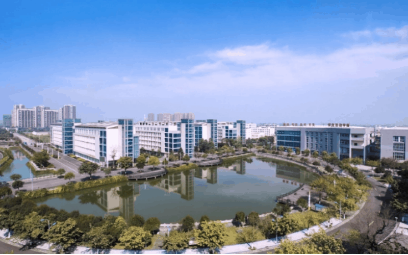 德阳科贸职业学院