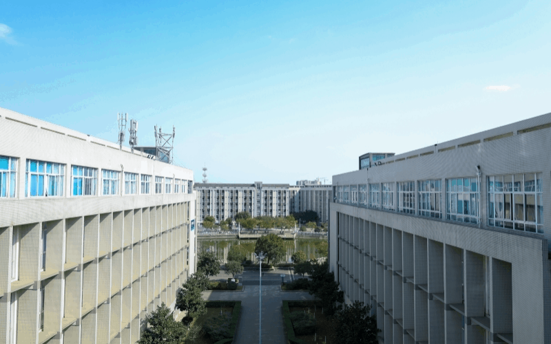 德阳科贸职业学院