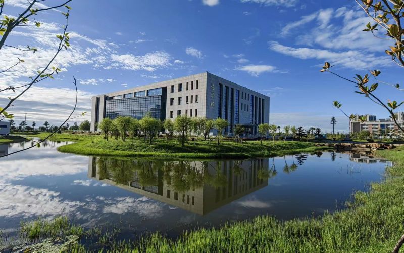 襄阳科技职业学院