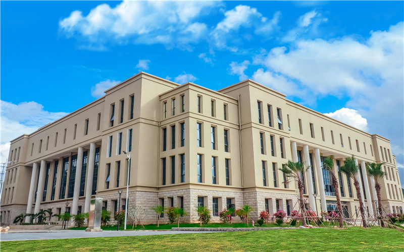 三亚理工职业学院