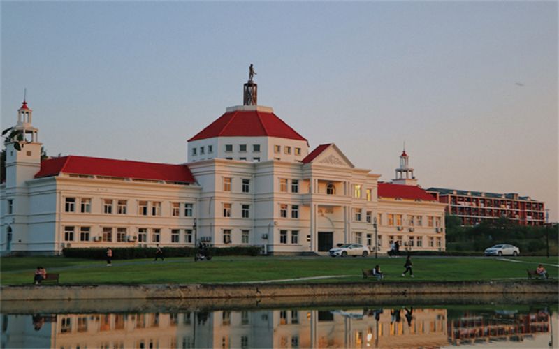 安徽外国语学院