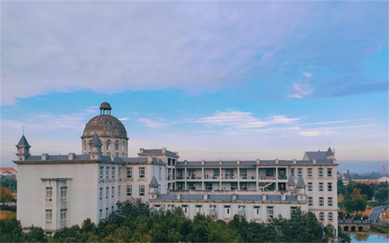 安徽外国语学院