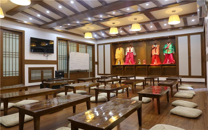 海南外国语职业学院