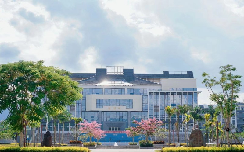 西双版纳职业技术学院