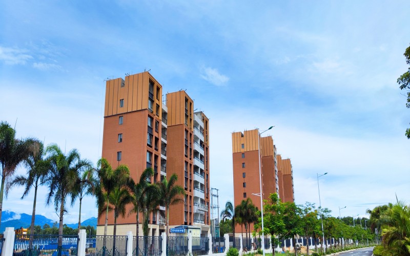 海南东方新丝路职业学院