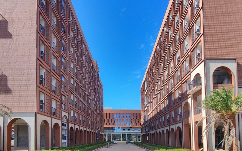 海南东方新丝路职业学院