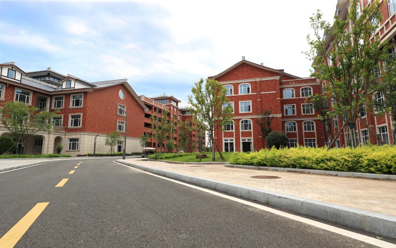 长沙医药健康职业学院