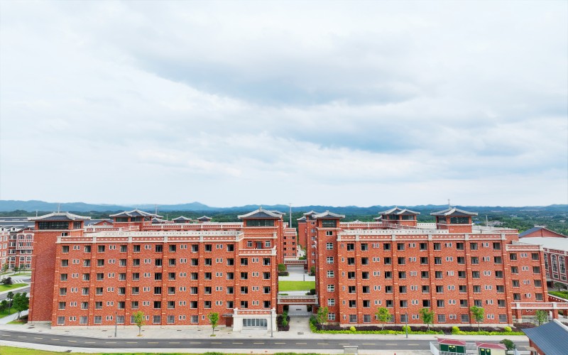 长沙医药健康职业学院