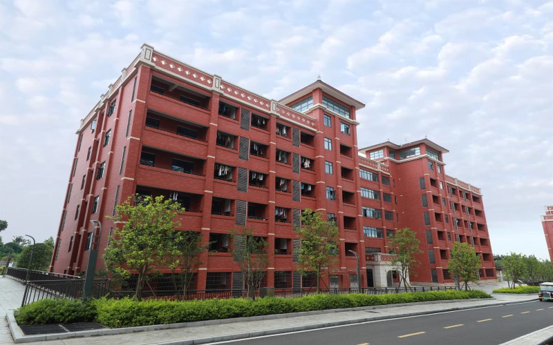 长沙医药健康职业学院