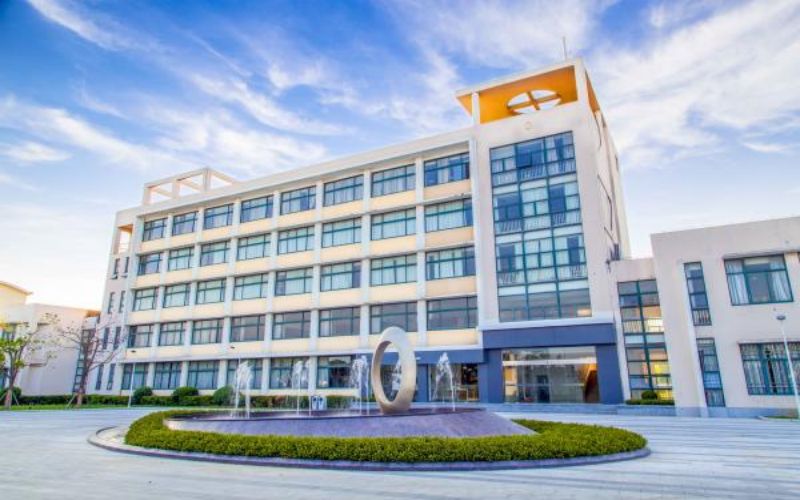 上海工商职业技术学院