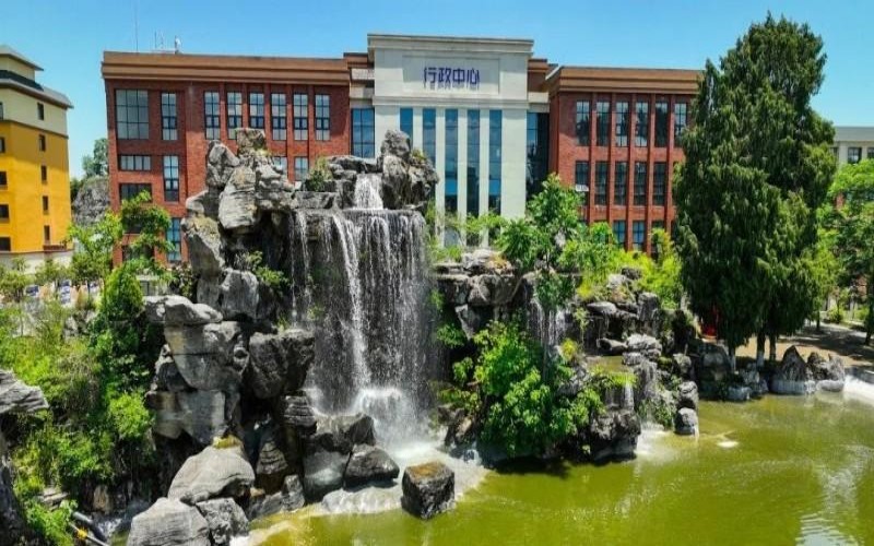 贵州铜仁数据职业学院