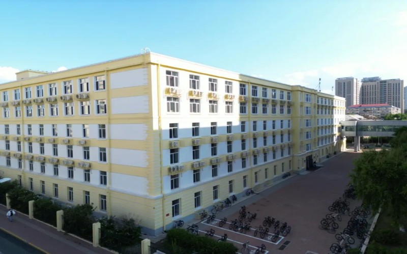 哈尔滨工业大学